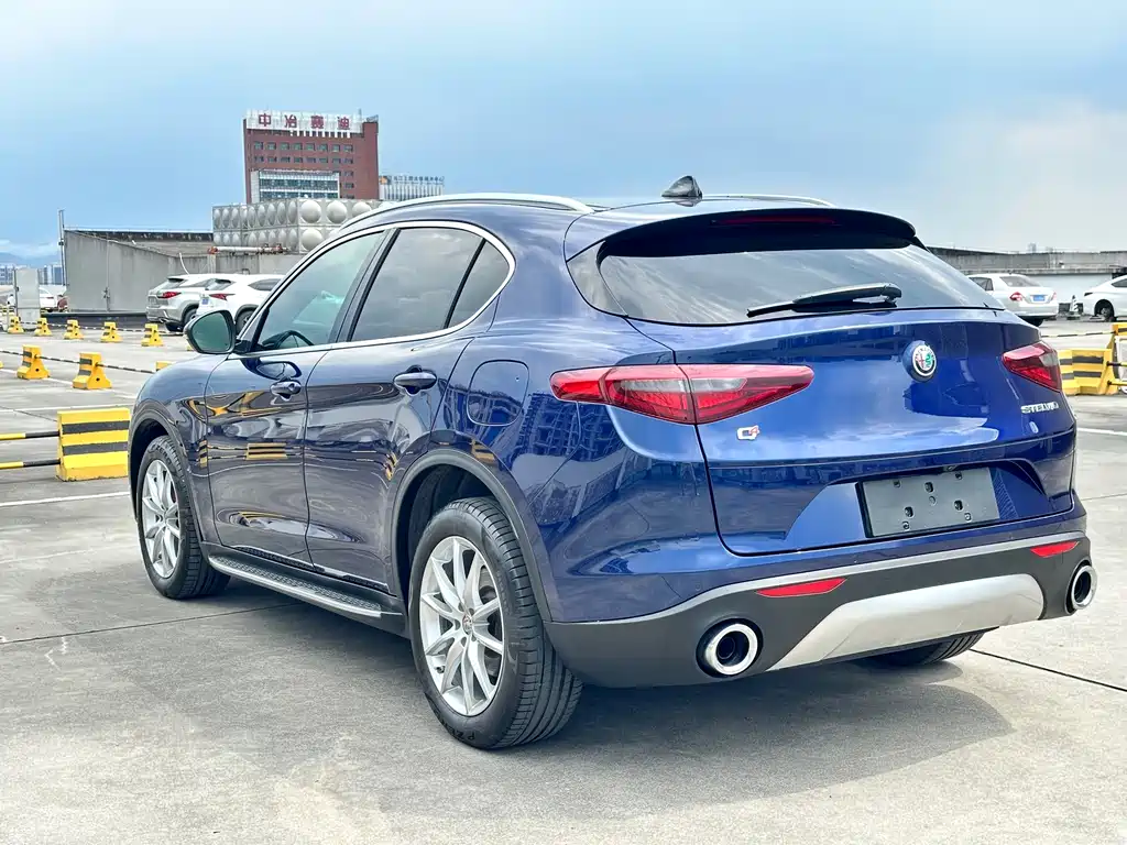 Alfa Romeo Stelvio 2018 — фото 6