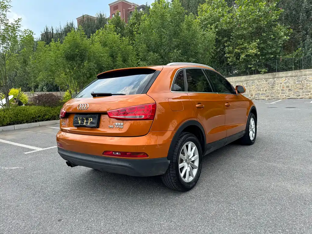 Audi Q3 2015 — фото 18