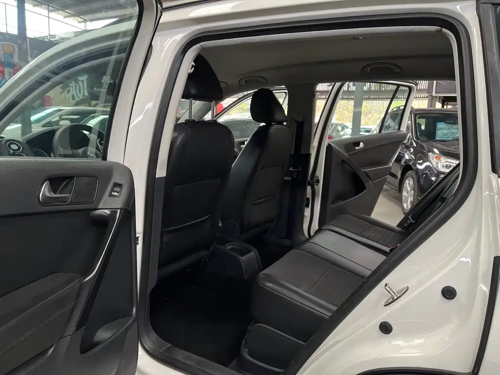 Volkswagen Tiguan 2015 — фото 13