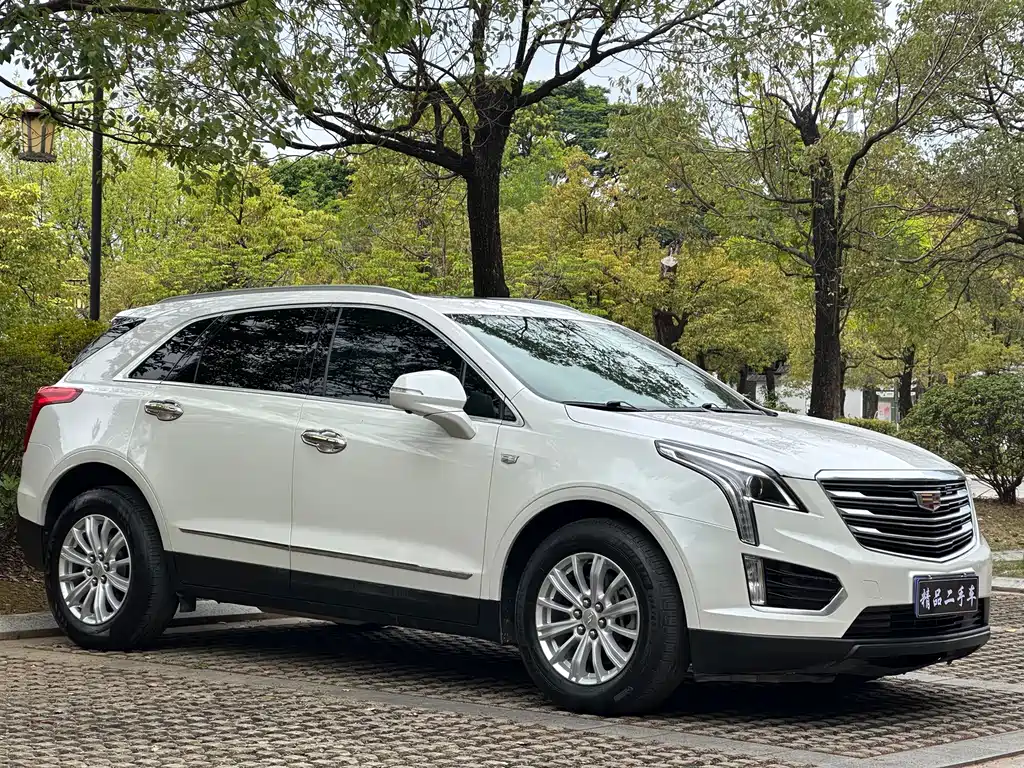 Cadillac XT5 2017 — фото 6