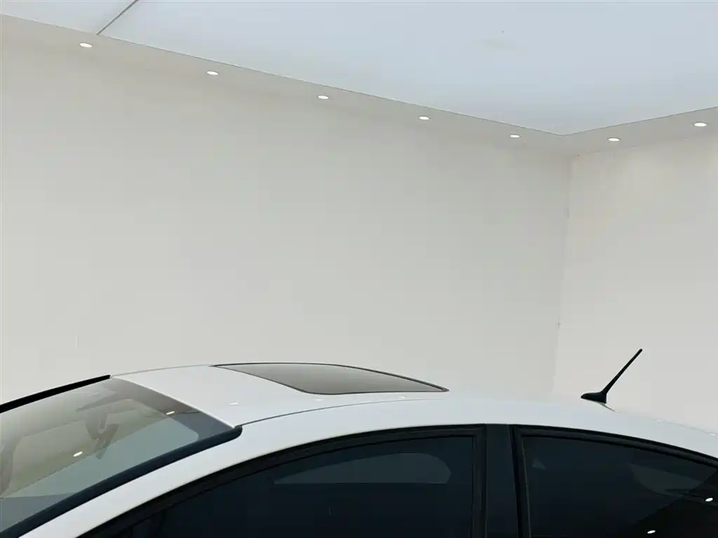 Citroen C-Quatre 2015 — фото 21
