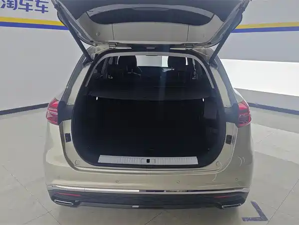Hongqi HS5 2022