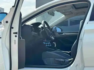 Volkswagen Sagitar 2024