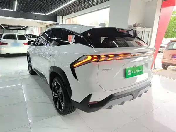 Geely Galaxy L7 2023