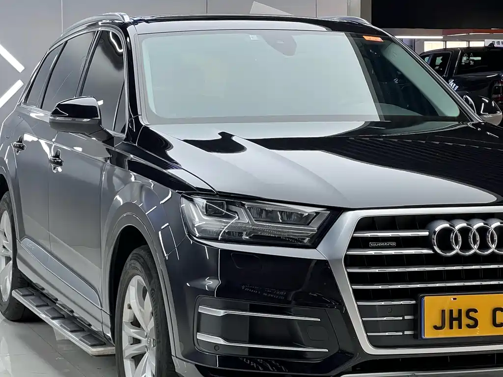 Audi Q7 2019 — фото 26