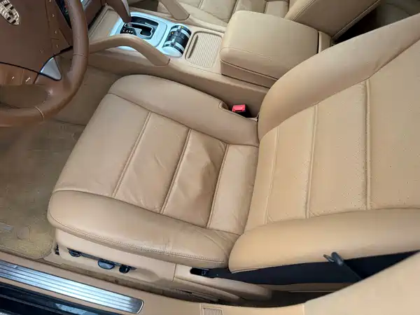 Porsche Cayenne 2010