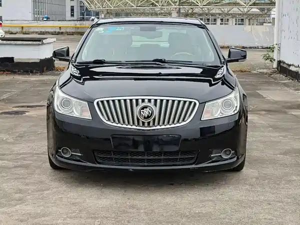Buick LaCrosse 2011