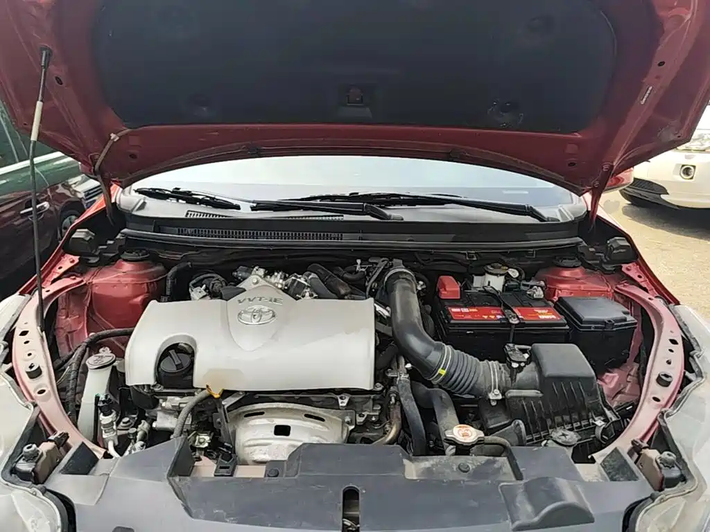Toyota Yaris L 2020 — фото 20