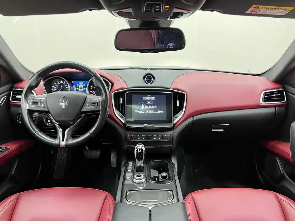 Maserati Ghibli 2017 — фото 18