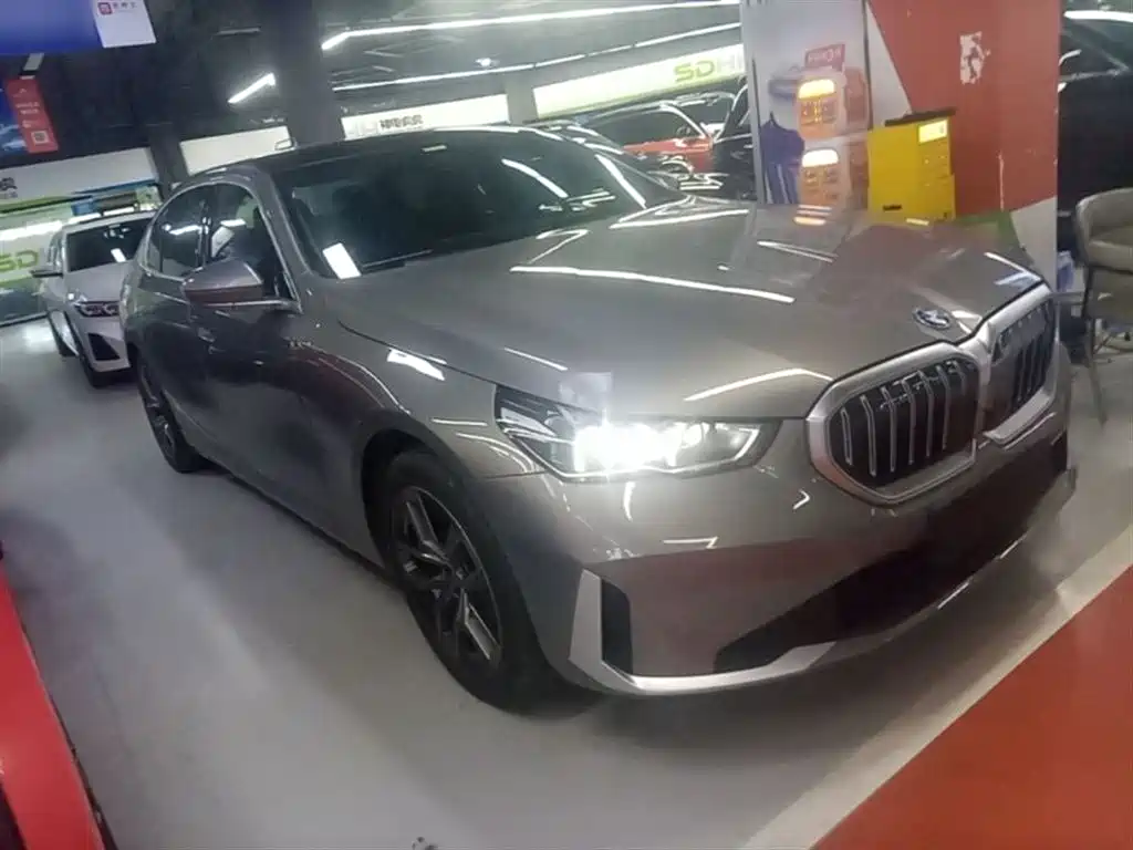 BMW i5 2025 — фото 22