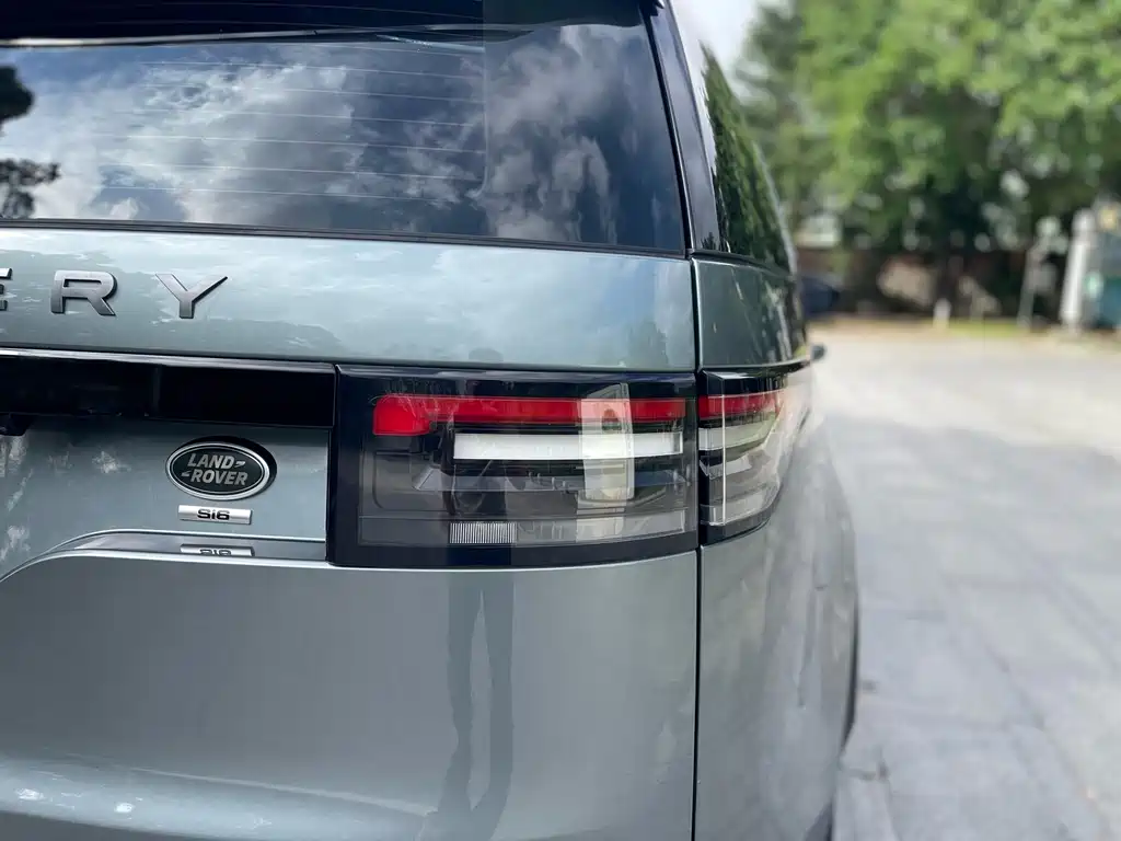 Land Rover Discovery 2018 — фото 5