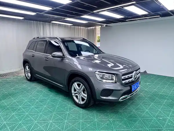 Mercedes-Benz GLB 2021