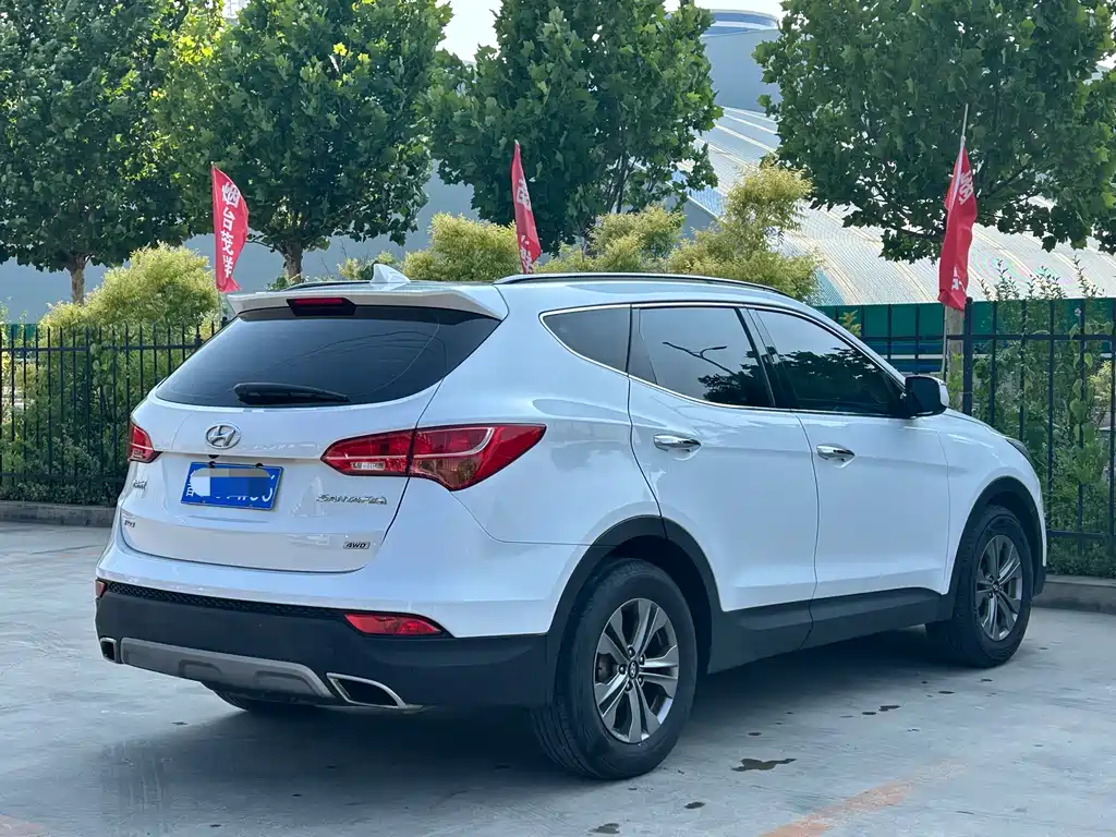 Hyundai Santa Fe 2015 — фото 9