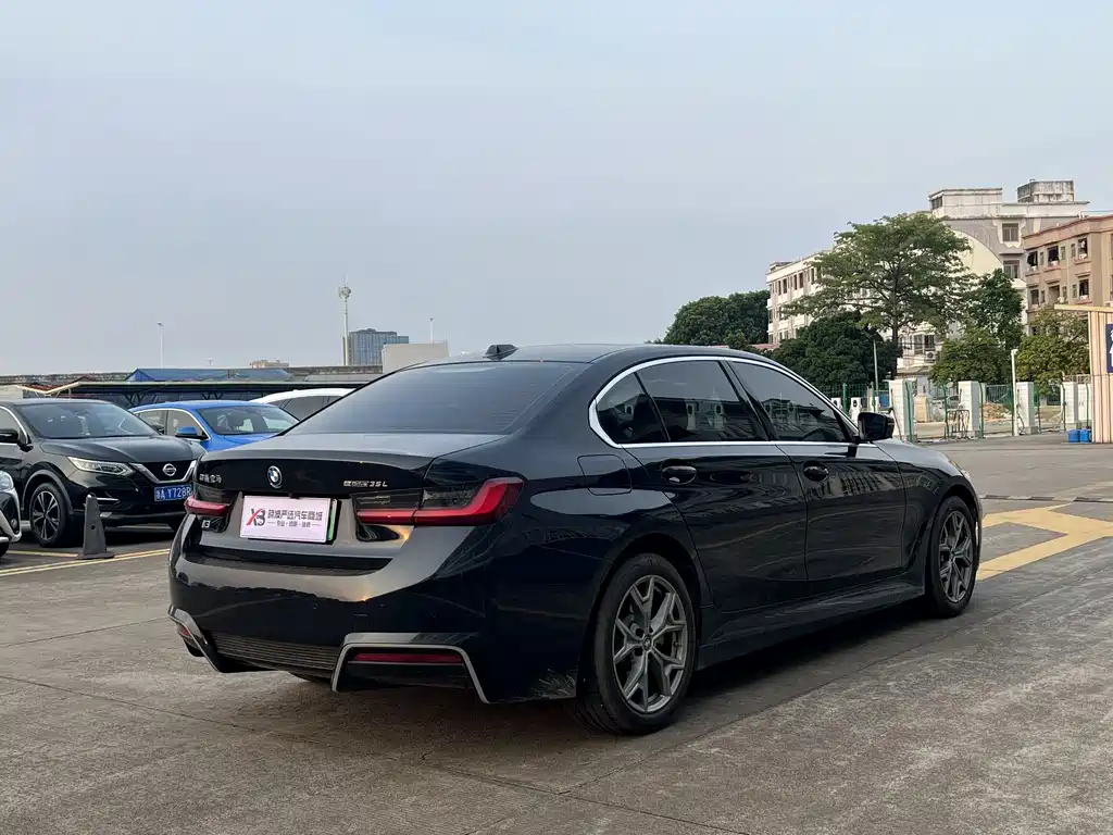 BMW i3 2024