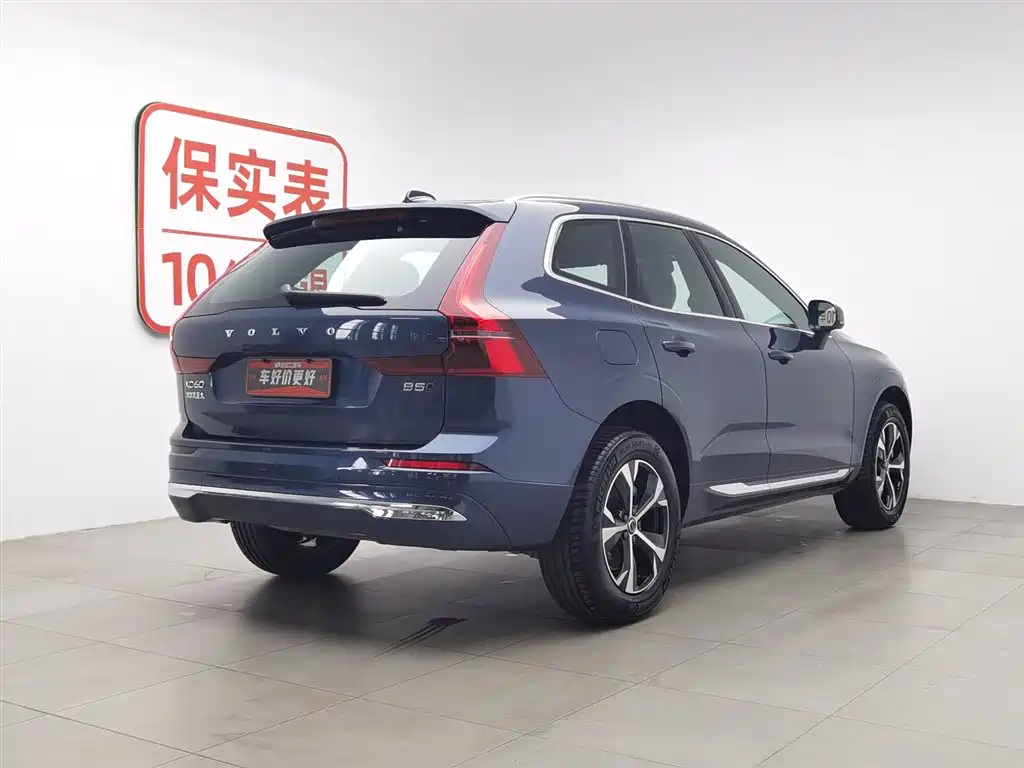 Volvo XC60 2025 — фото 2