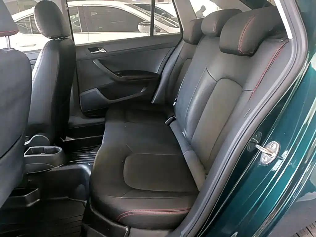 Skoda Rapid Spaceback 2018 — фото 17