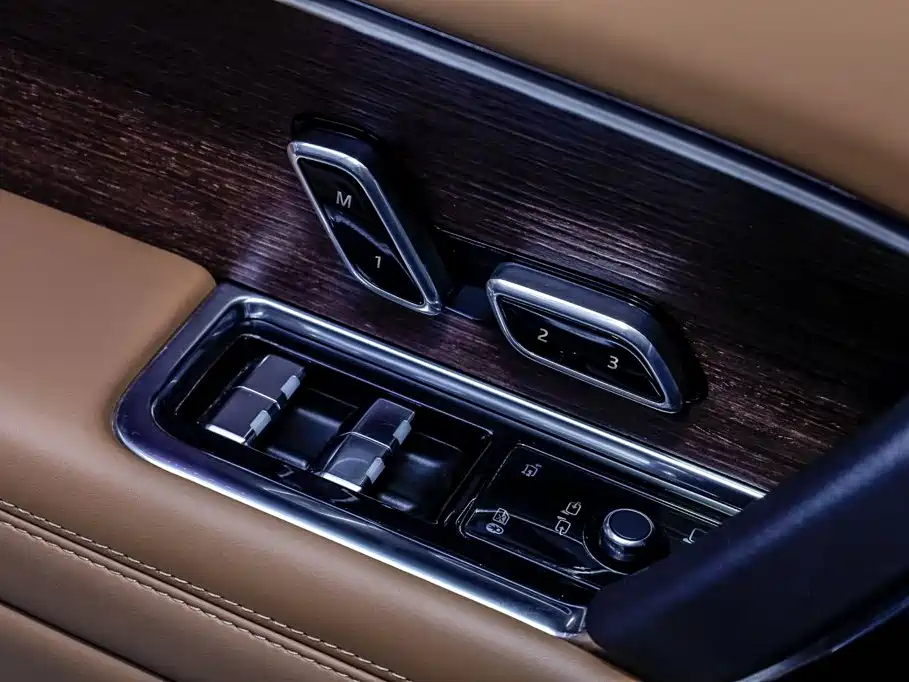 Land Rover Range Rover 2025 — фото 15