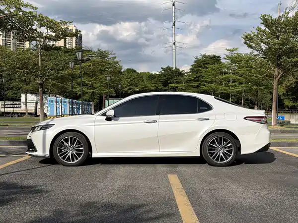 Toyota Camry 2021