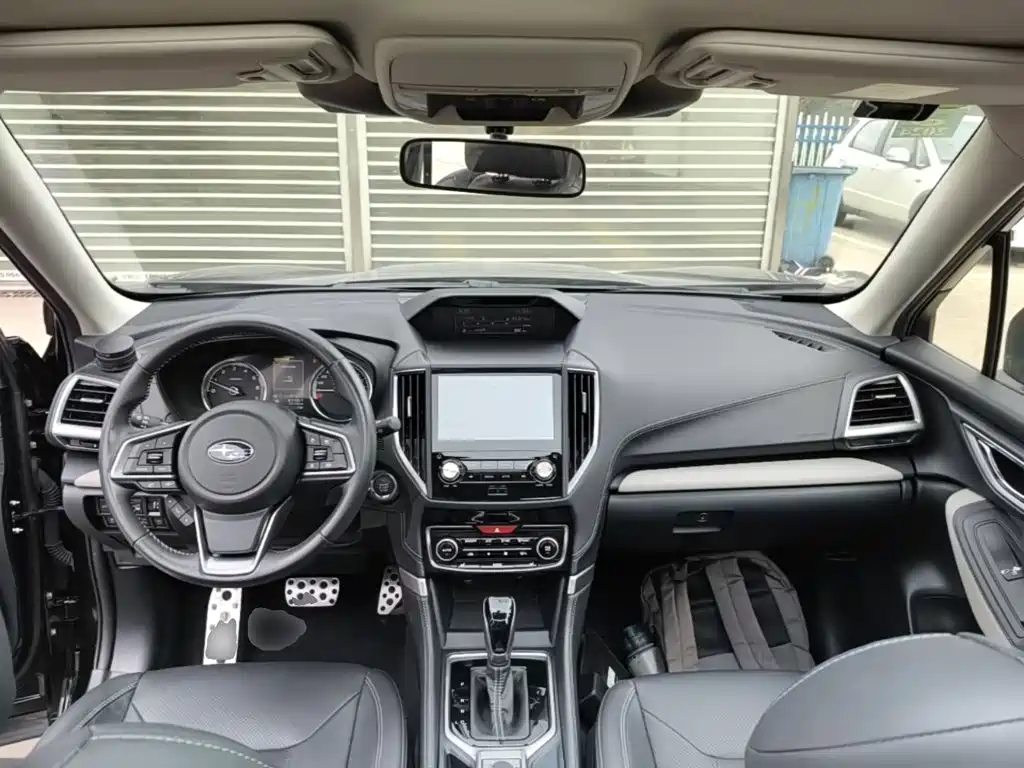Subaru Forester 2022 — фото 10