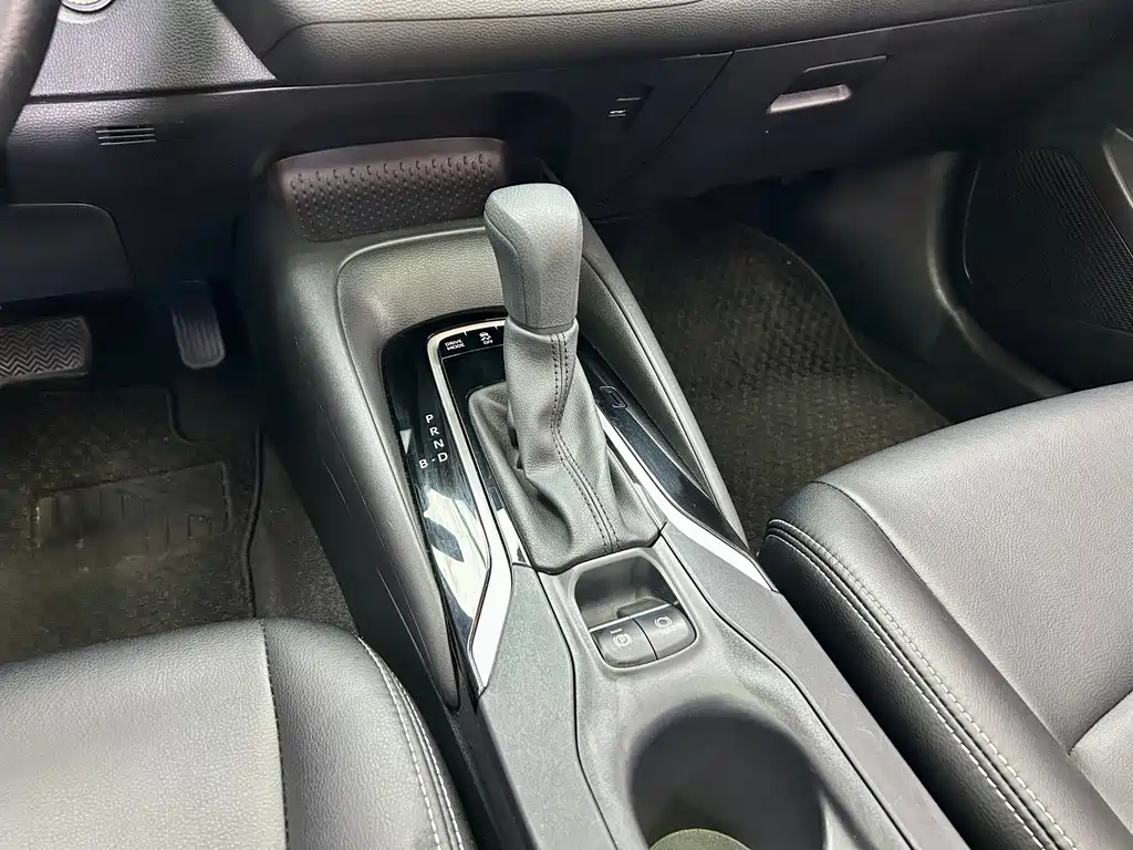 Toyota Corolla 2022 — фото 17