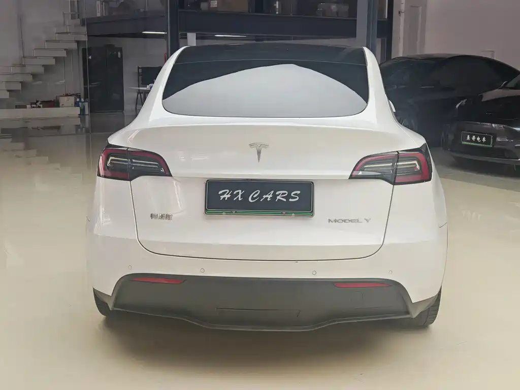 Tesla Model Y 2022 — фото 6