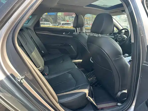 Kia K5 2023