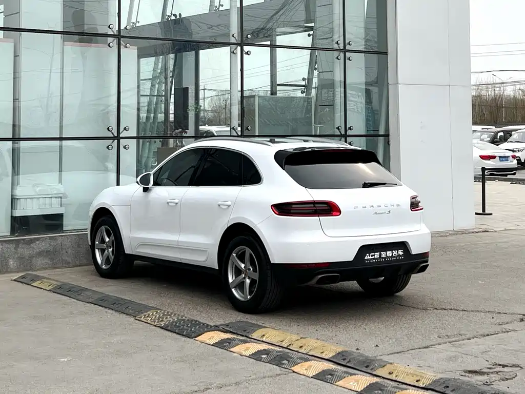 Porsche Macan 2018 — фото 6