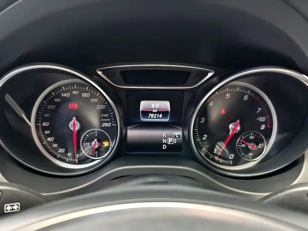 Mercedes-Benz GLA 2018 — фото 21