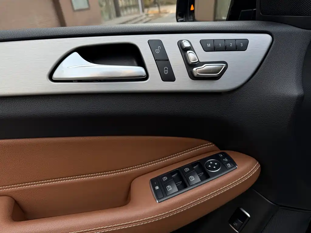 Mercedes-Benz GLE AMG 2017 — фото 19