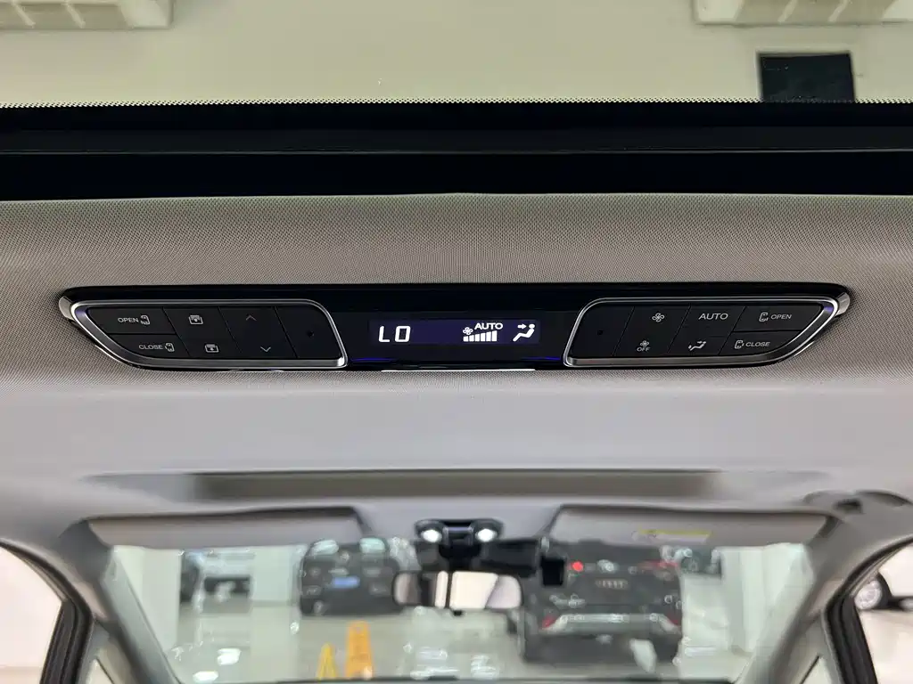 GAC Motor Trumpchi M8 2025 — фото 16