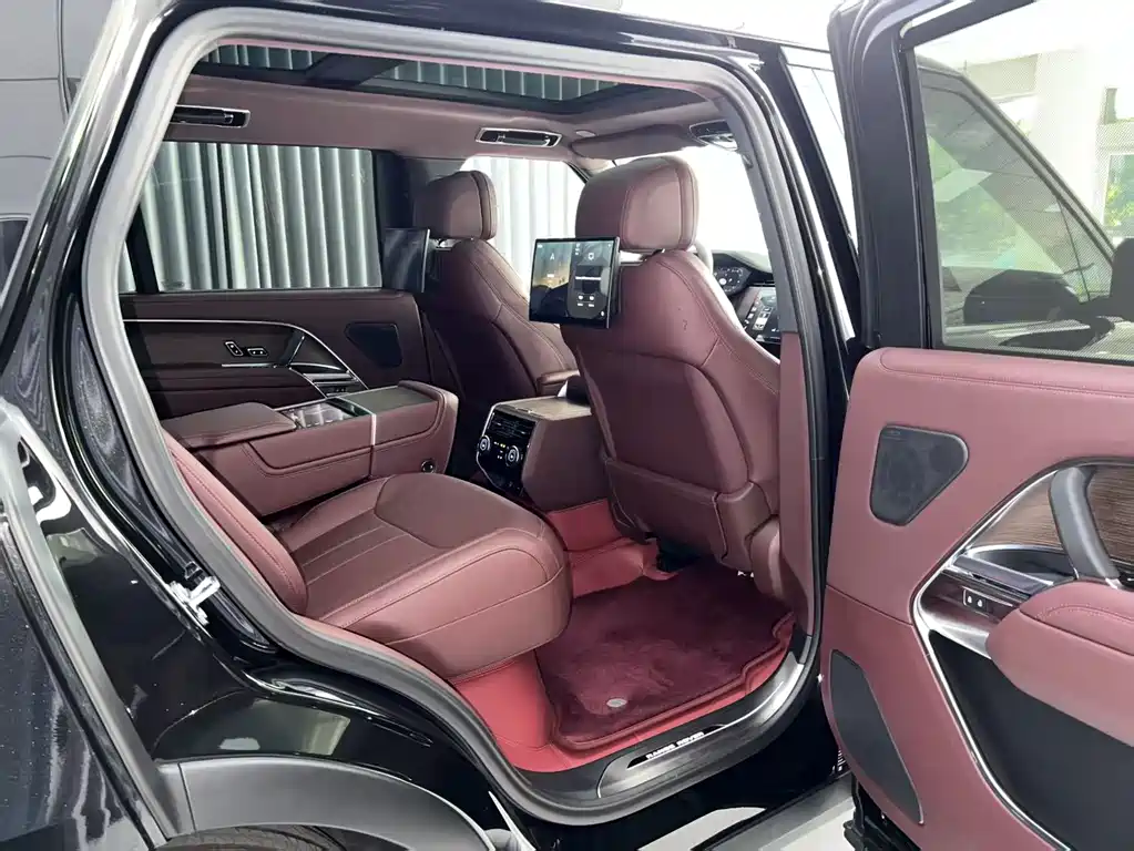 Land Rover Range Rover 2026 — фото 10