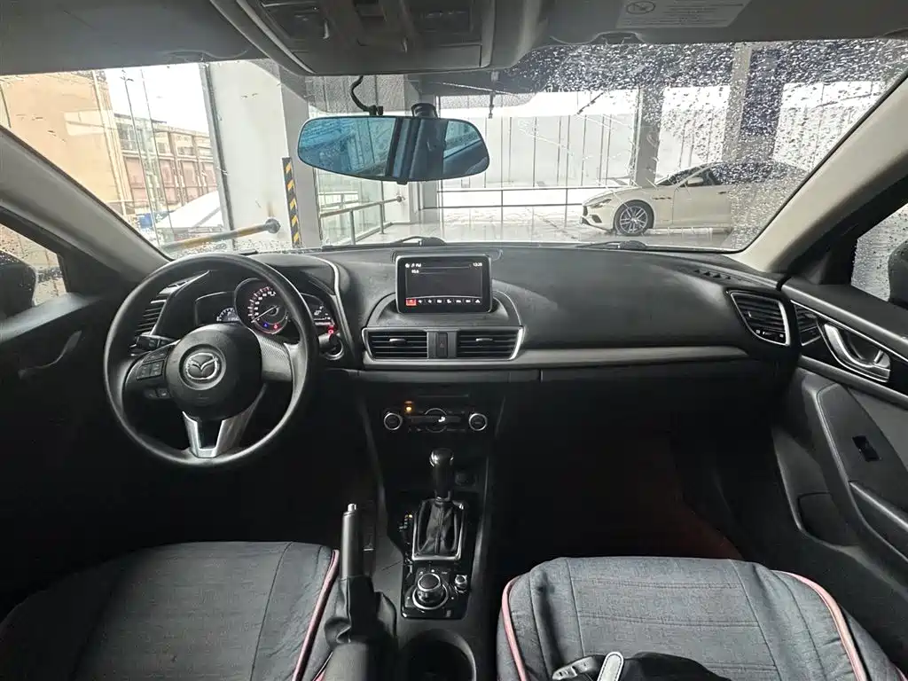 Mazda 3 Axela 2015 — фото 11