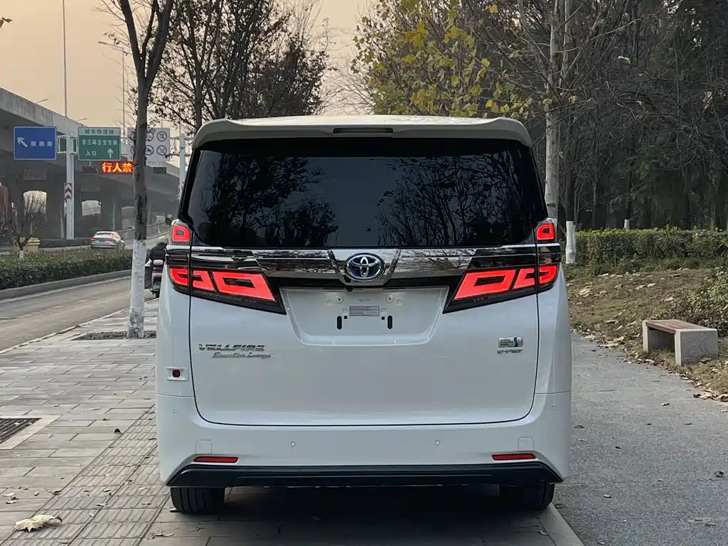 Toyota Vellfire 2020 — фото 9