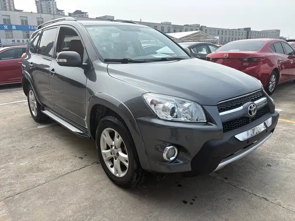 Toyota RAV4 2012