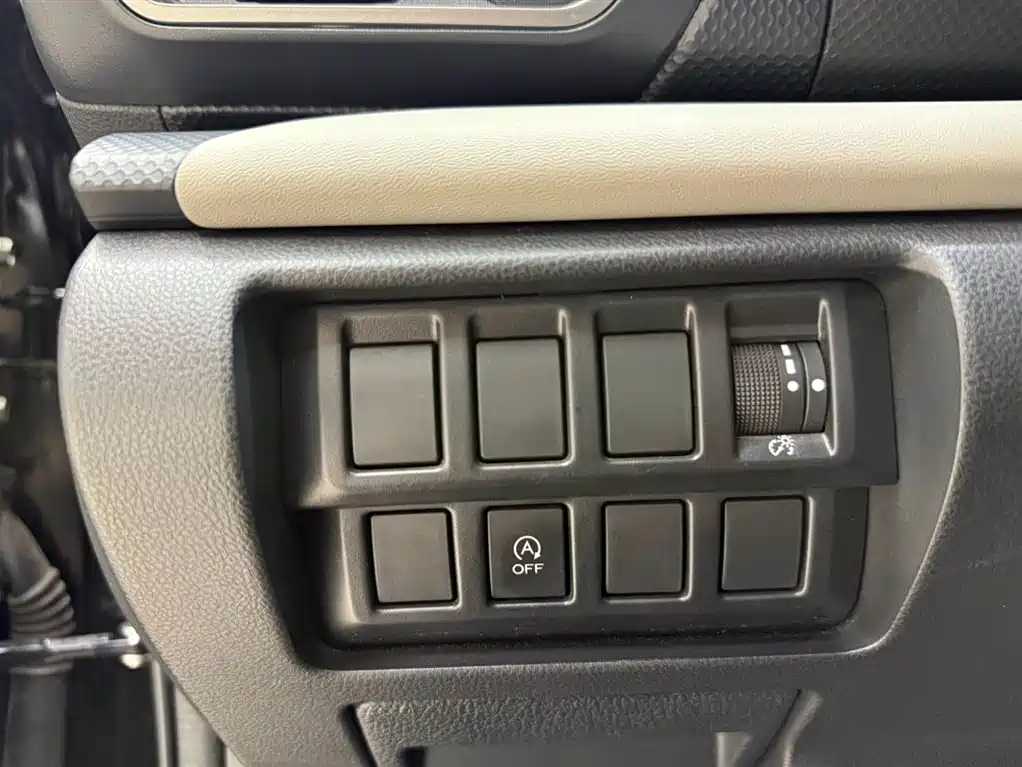 Subaru Forester 2023 — фото 9
