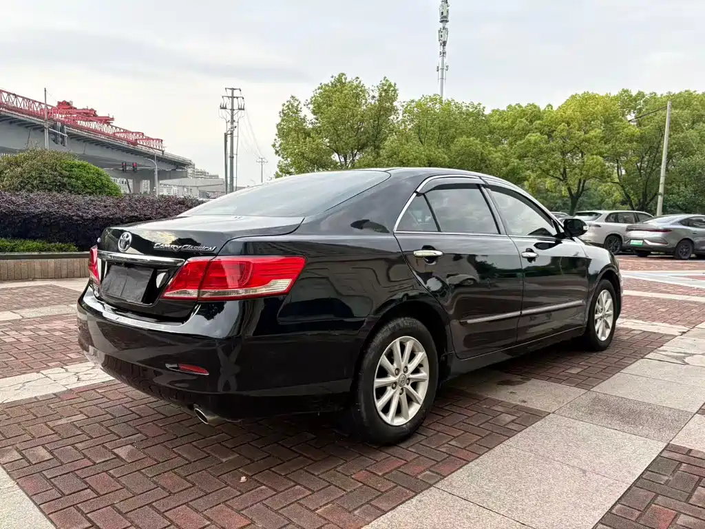 Toyota Camry 2013 — фото 13