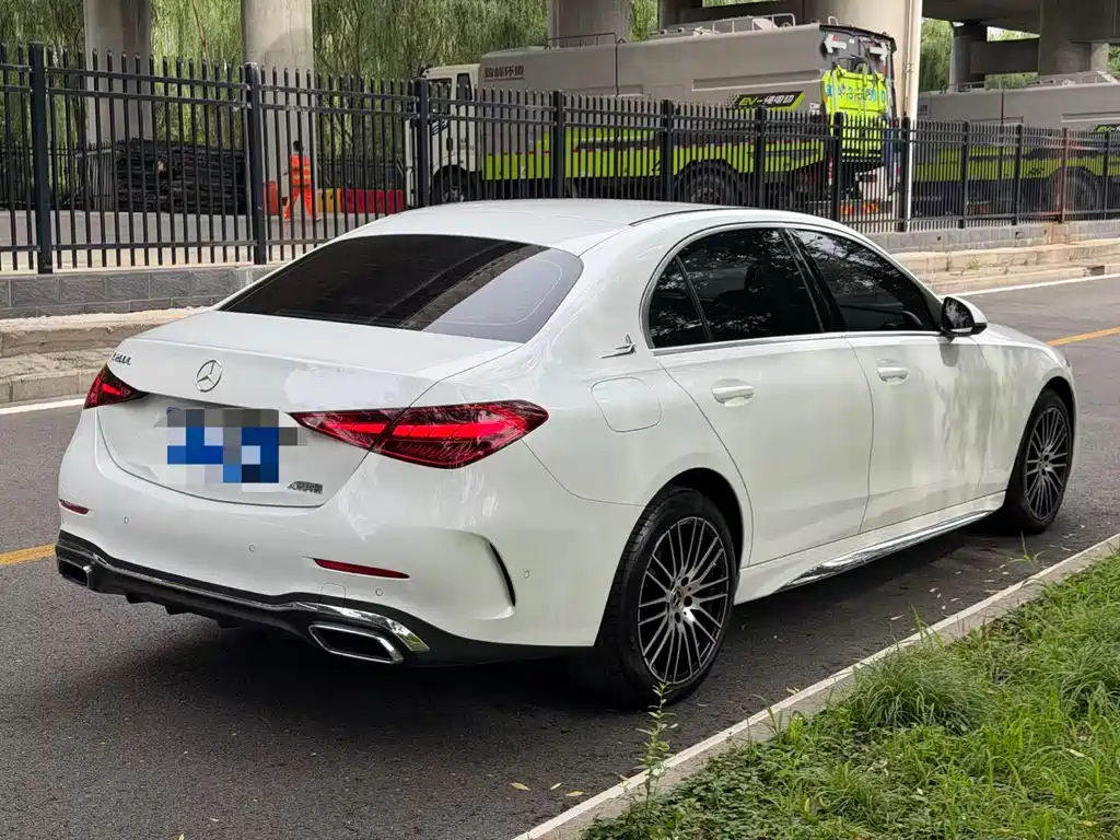 Mercedes-Benz C-Class 2023