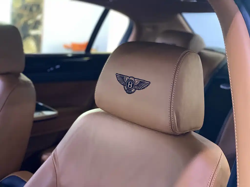 Bentley Flying Spur 2012 — фото 24