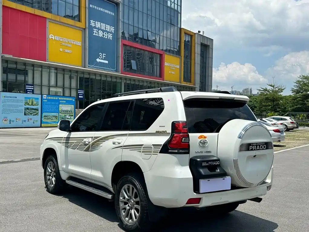 Toyota Prado 2019 — фото 4