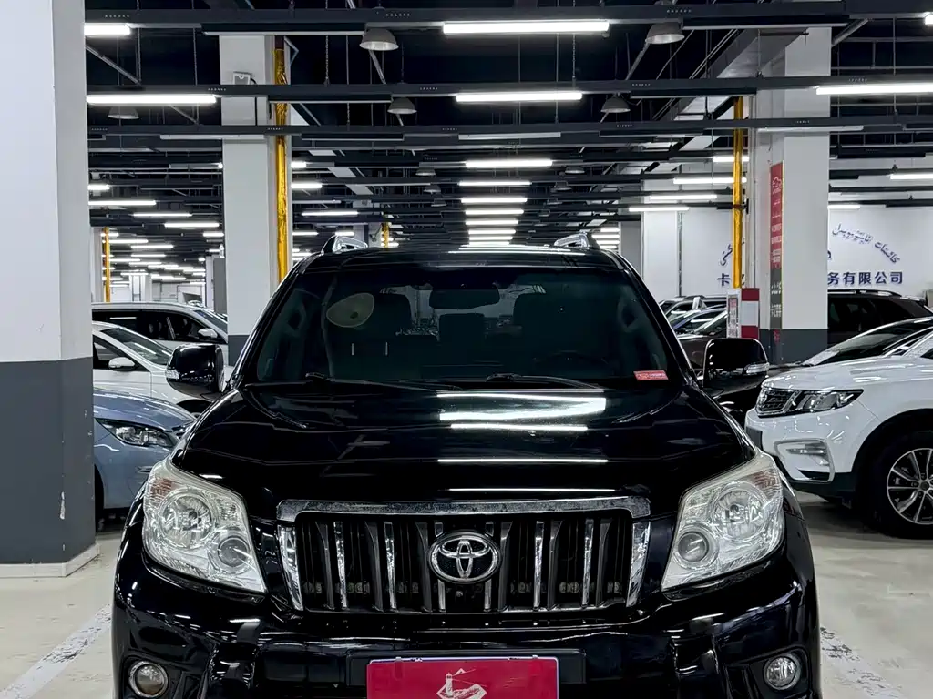 Toyota Prado 2011 — фото 2
