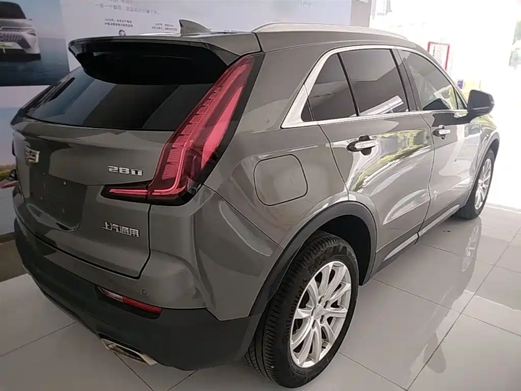 Cadillac XT4 2019 — фото 7