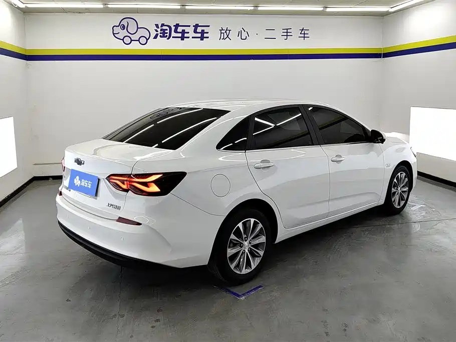 Chevrolet Cruze 2021