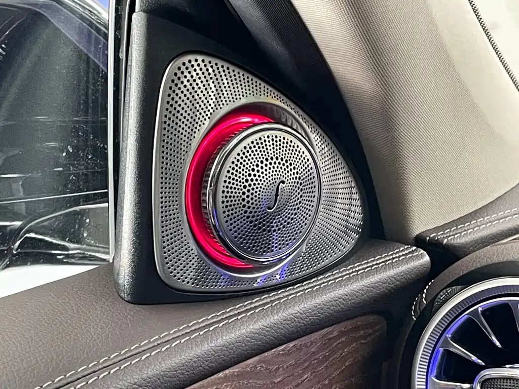 Mercedes-Benz E-Class 2023 — фото 21