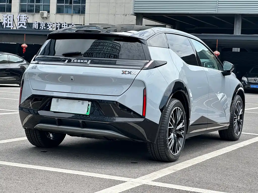 Zeekr X 2023