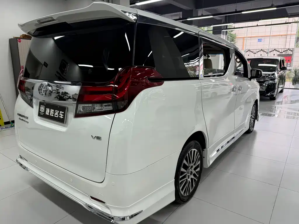 Toyota Alphard 2016 — фото 10