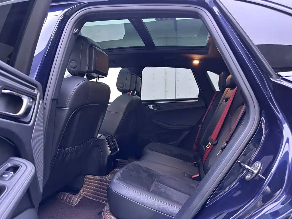 Porsche Macan 2019 — фото 9