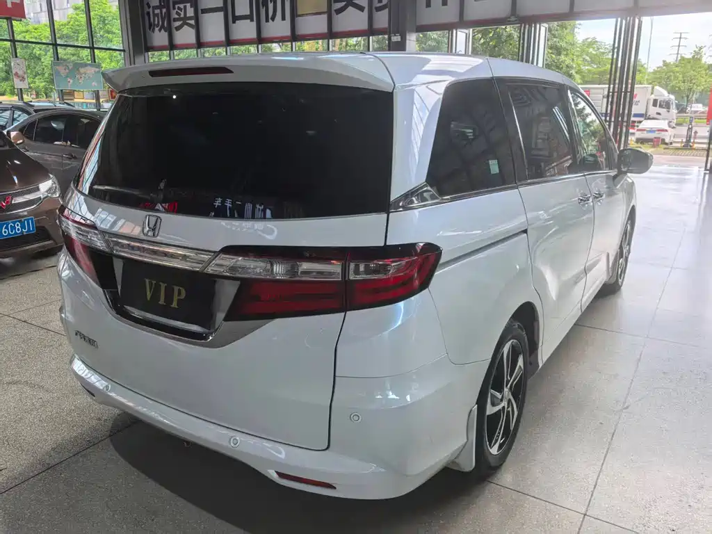 Honda Odyssey 2016 — фото 4