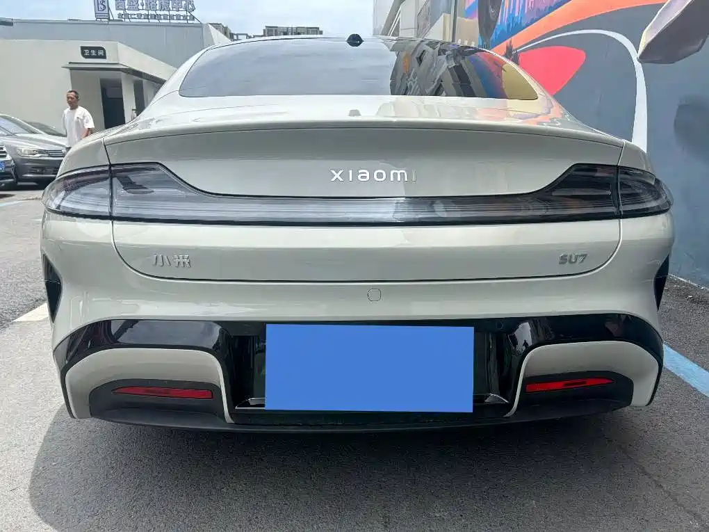 Xiaomi SU7 2025 — фото 15