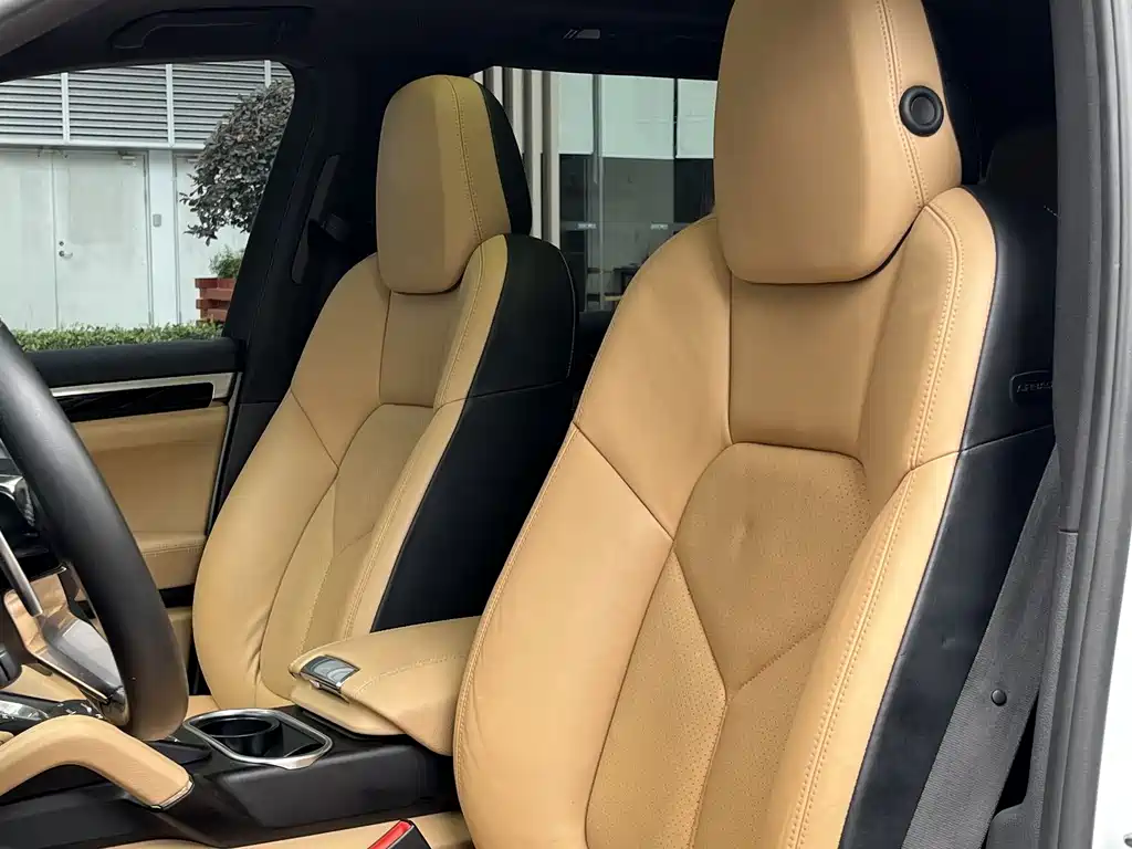 Porsche Cayenne 2016 — фото 19