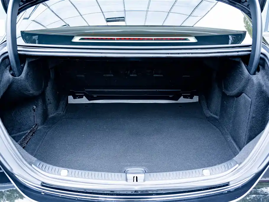 Mercedes-Benz E-Class 2023 — фото 25